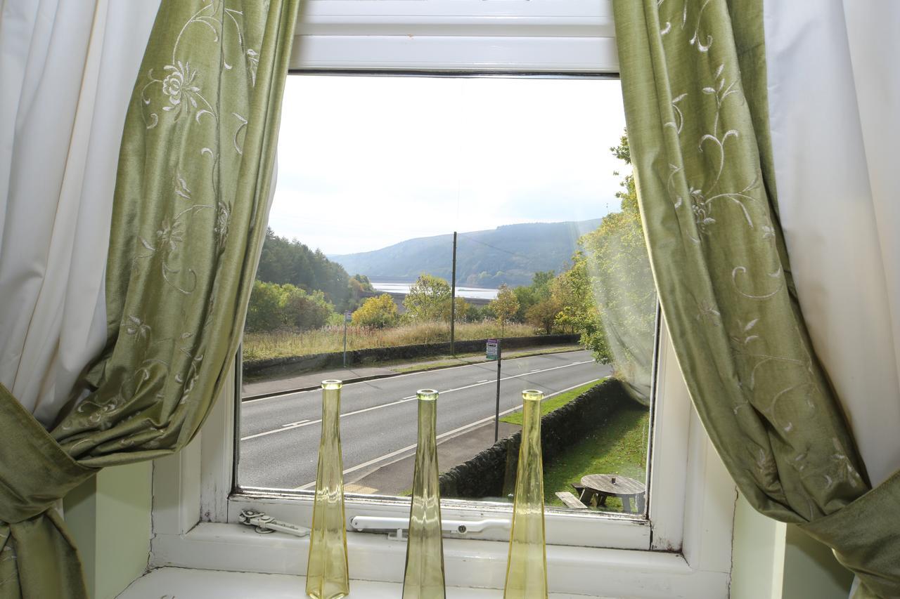 Oyo Ladybower Inn Bamford Exterior photo